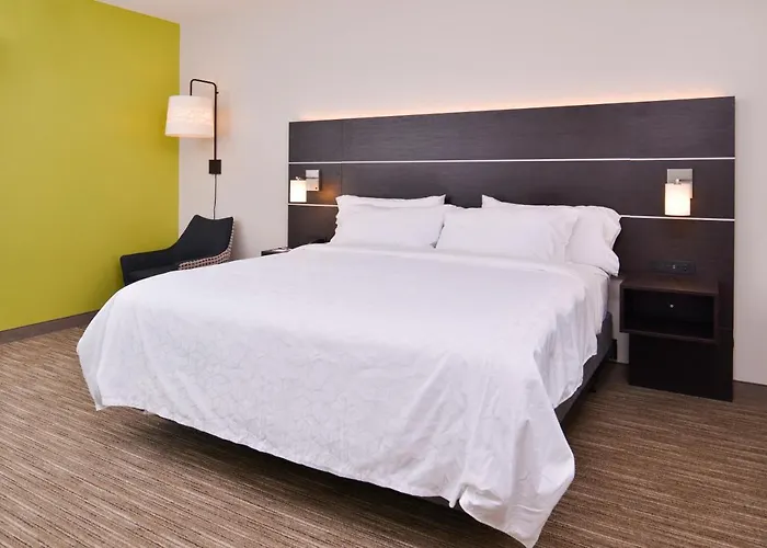 Express & - Mall Of America - Msp Airport By Ihg Hotel 2*