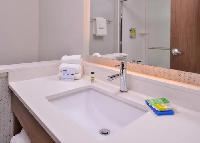 Express & - Mall Of America - Msp Airport By Ihg Hotel 2*