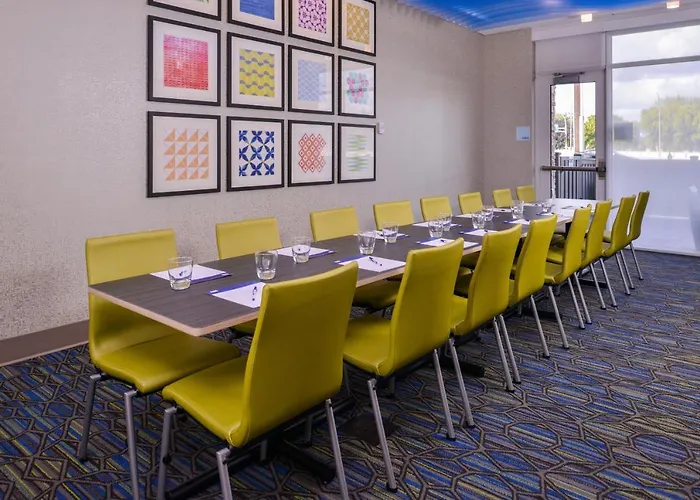 Hotel Express & - Mall Of America - Msp Airport By Ihg 2*